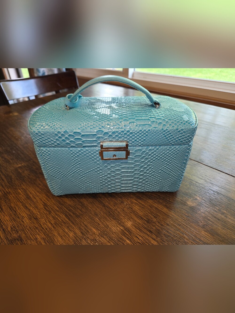 Women's Travel Jewelry Case in Aqua Blue Faux-Snakeskin